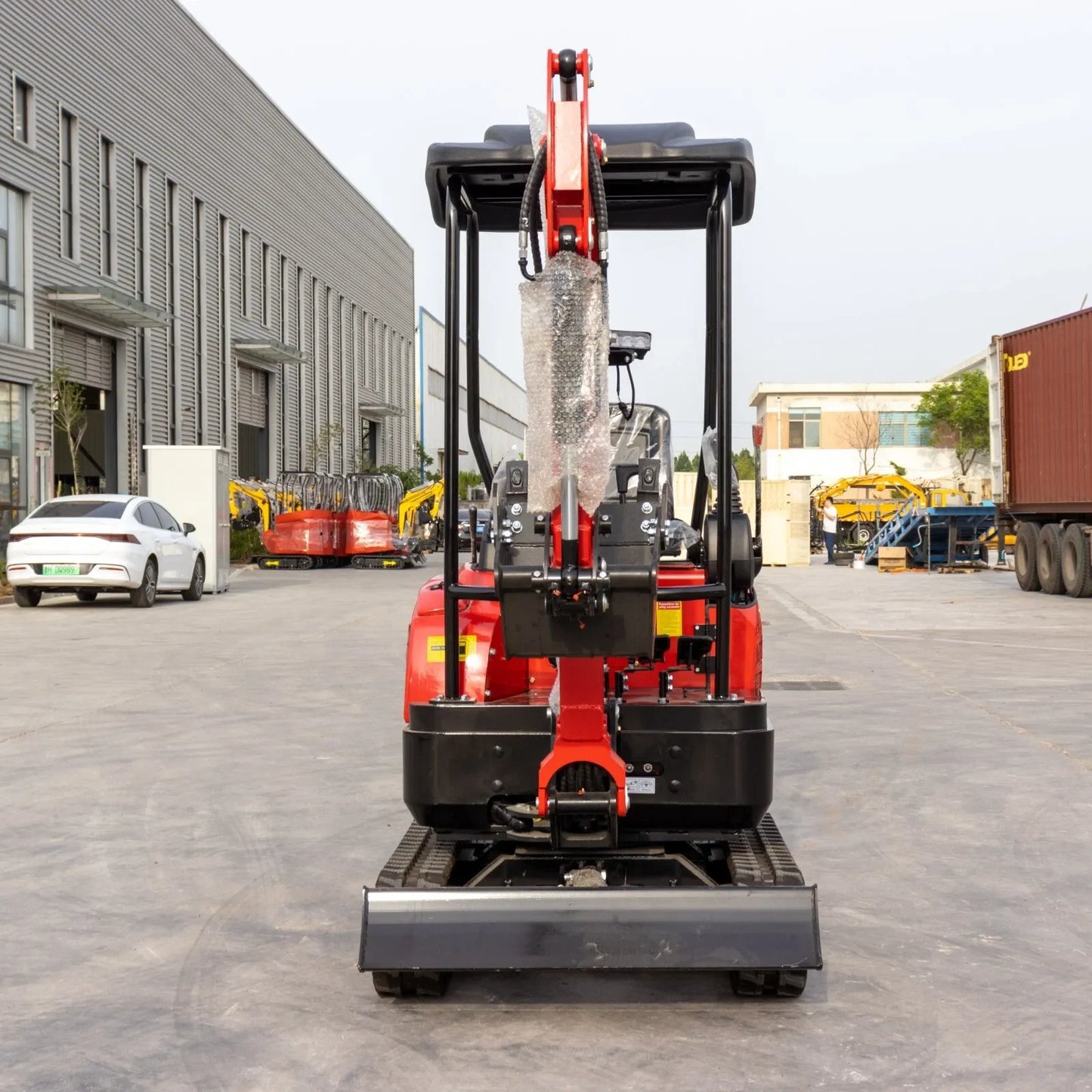 4,000 lbs Terror XVIII Mini Excavator, EPA Certified KUBOTA D902 Diesel Machine